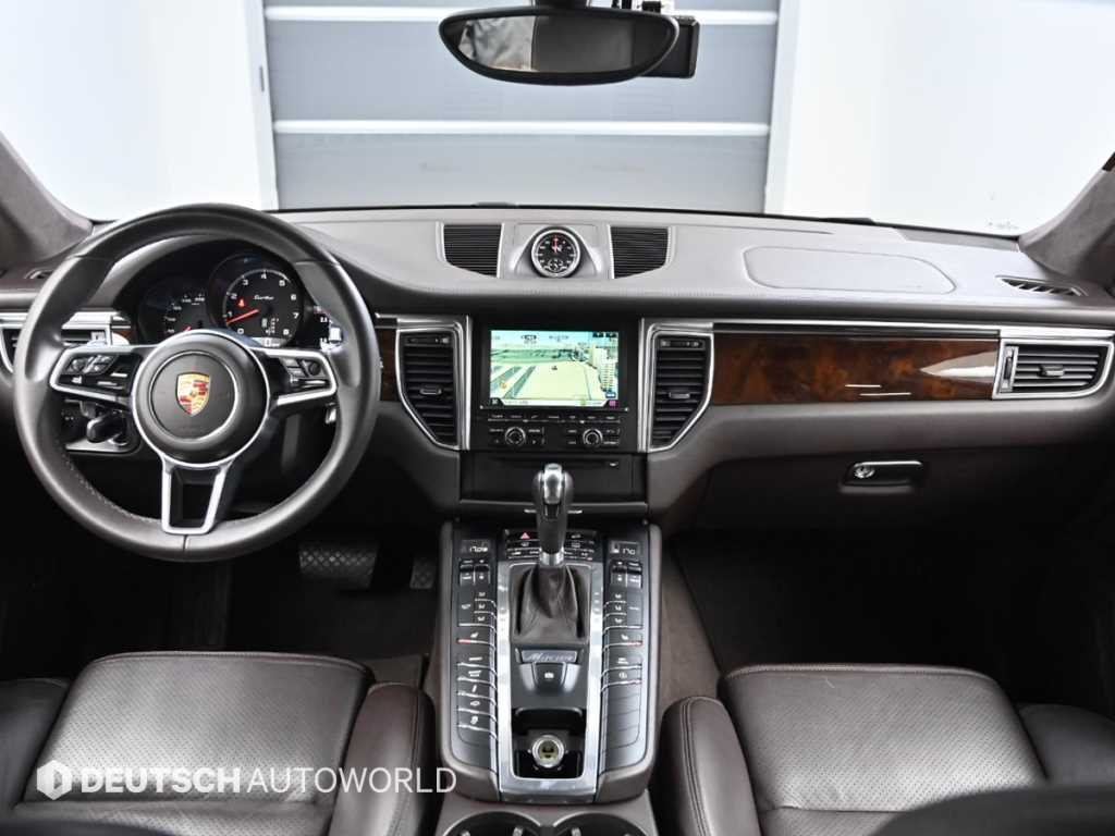 Porsche Macan — photo 07