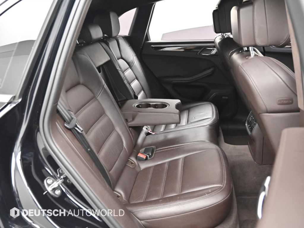 Porsche Macan — photo 12