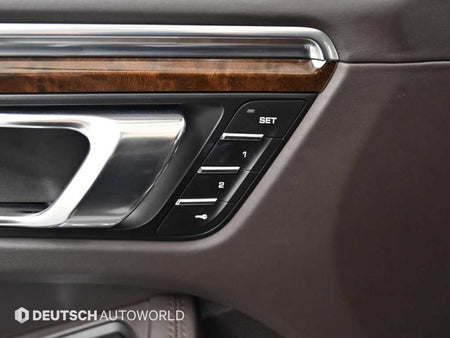 Porsche Macan — photo 17