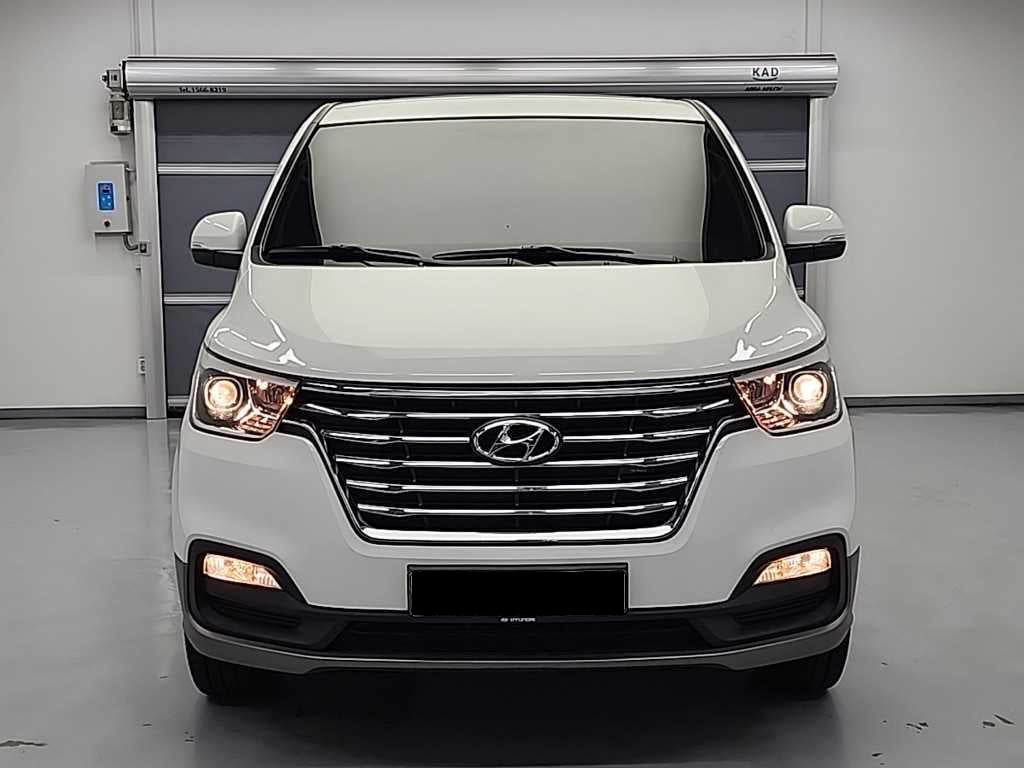 Hyundai Starex — photo 02
