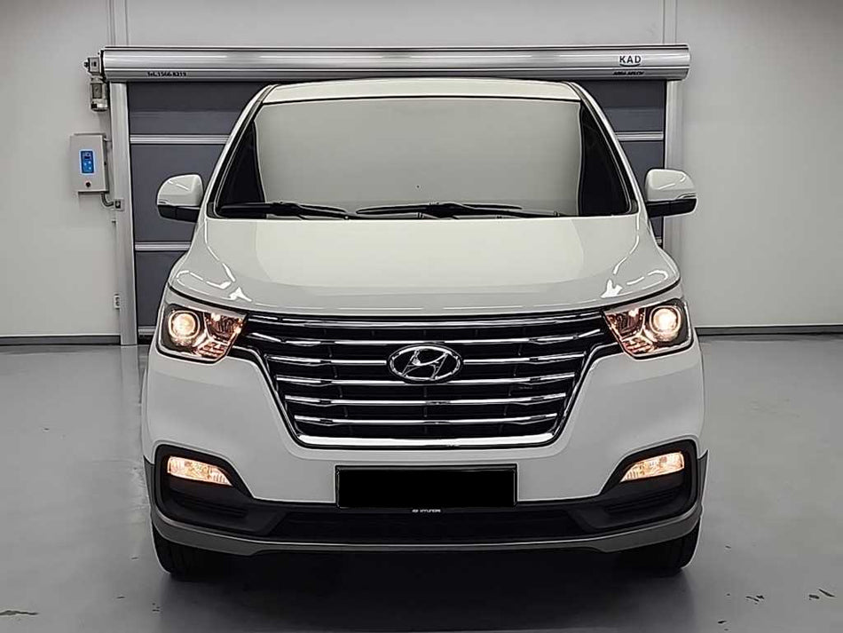 Hyundai Starex — photo 02