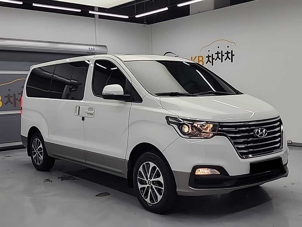 Hyundai Starex — photo 04