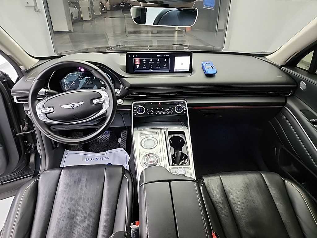 Genesis GV80 — photo 07