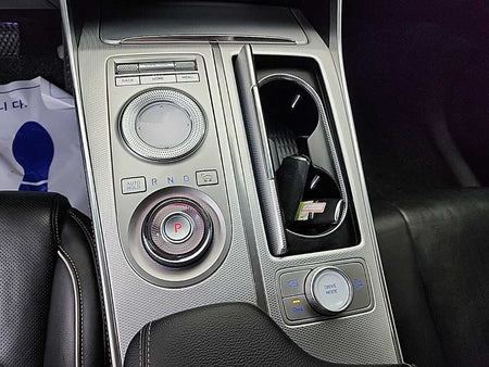 Genesis GV80 — photo 08