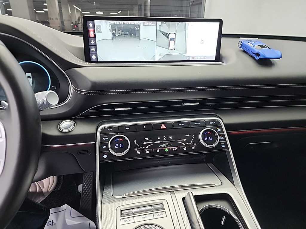 Genesis GV80 — photo 10