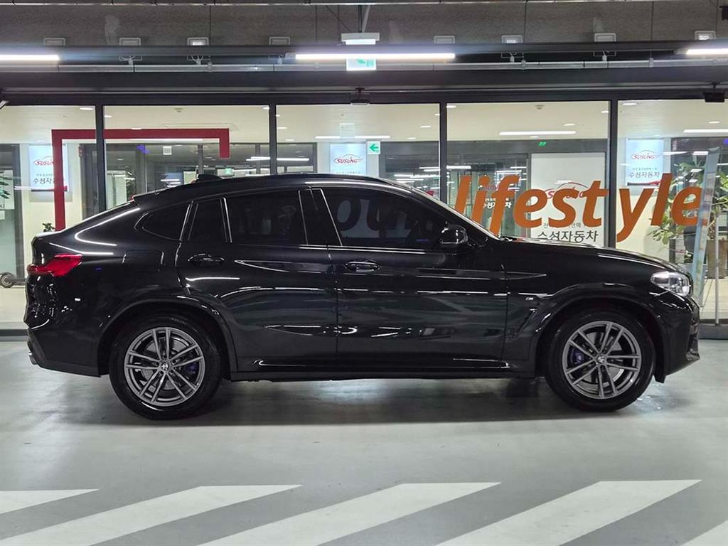 BMW X4 — photo 03