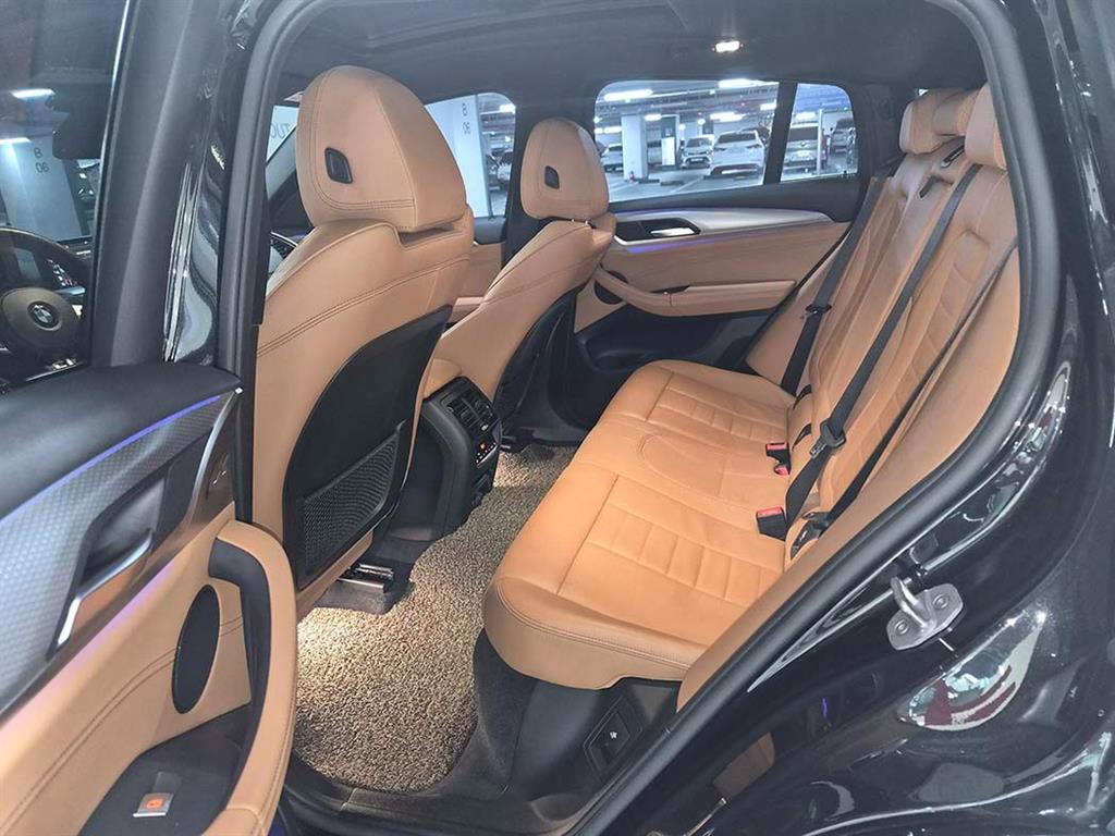 BMW X4 — photo 07