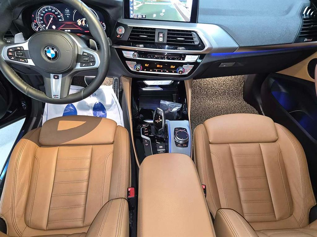 BMW X4 — photo 10