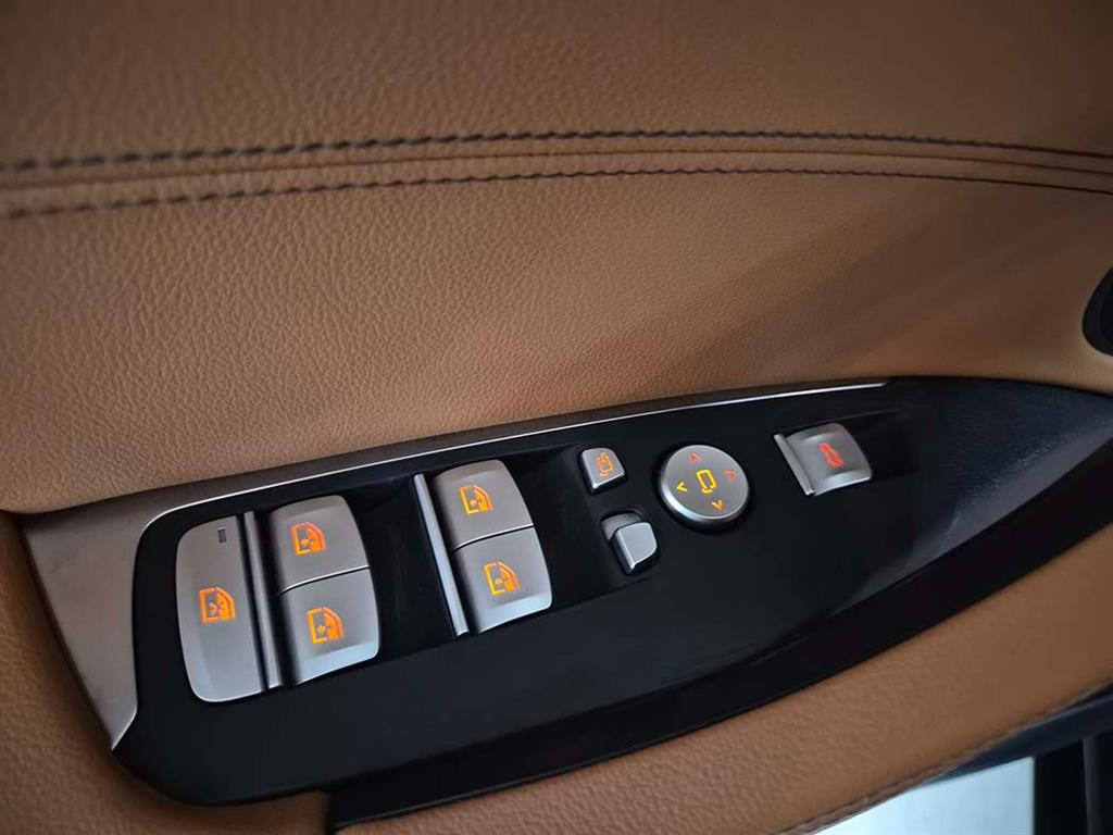 BMW X4 — photo 12