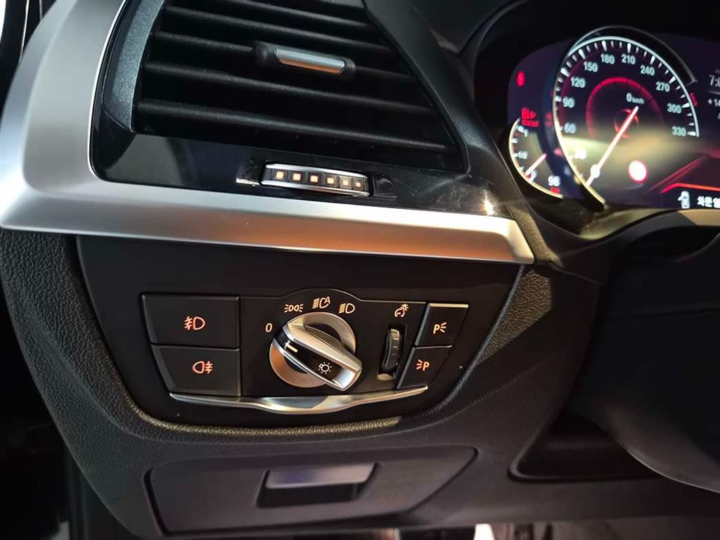 BMW X4 — photo 13