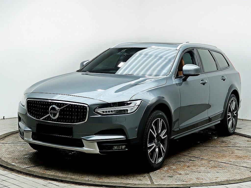 Volvo V90 — photo 02