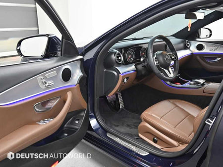 Mercedes-Benz E-Class — photo 11