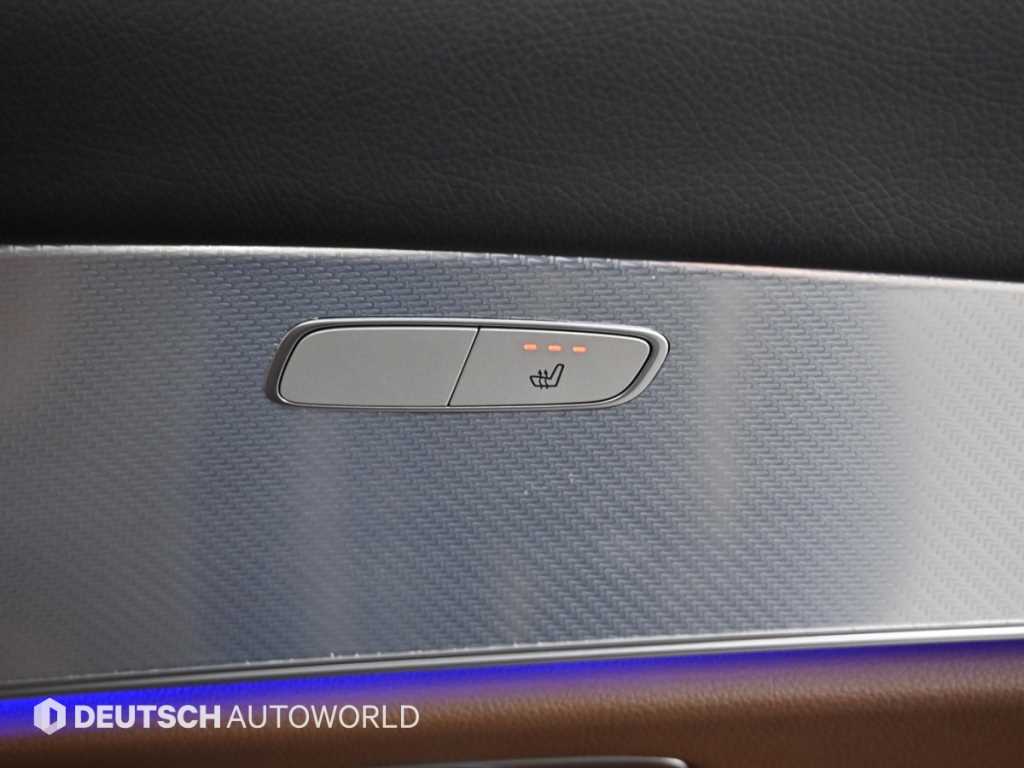 Mercedes-Benz E-Class — photo 16