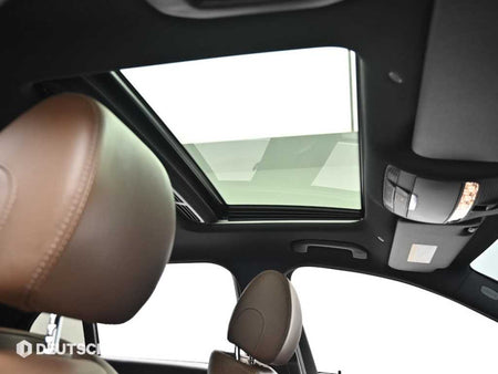Mercedes-Benz E-Class — photo 18
