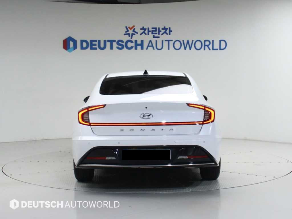 Hyundai Sonata — photo 04