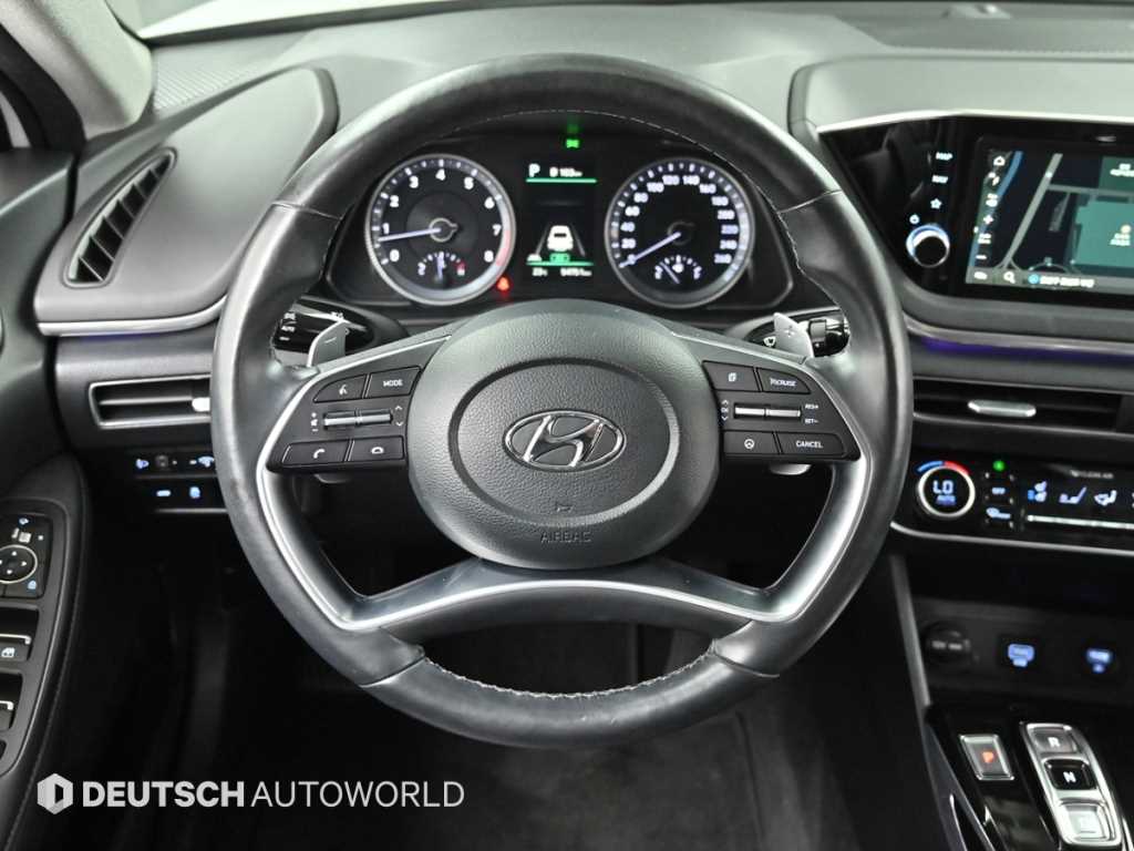 Hyundai Sonata — photo 13