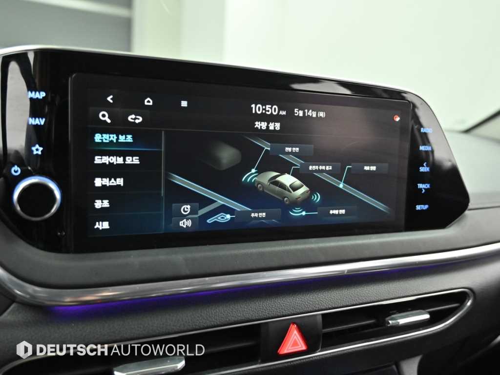 Hyundai Sonata — photo 17