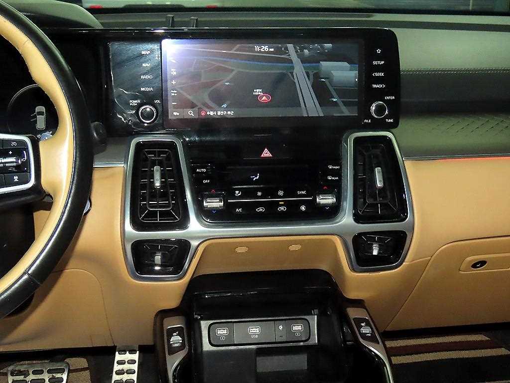 Kia Sorento — photo 11
