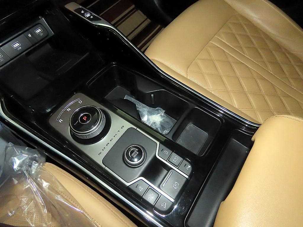 Kia Sorento — photo 12