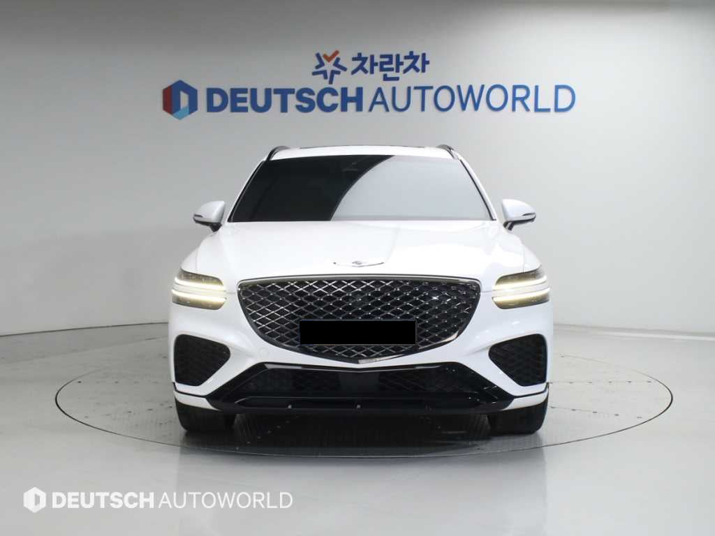 Genesis GV70 — photo 03