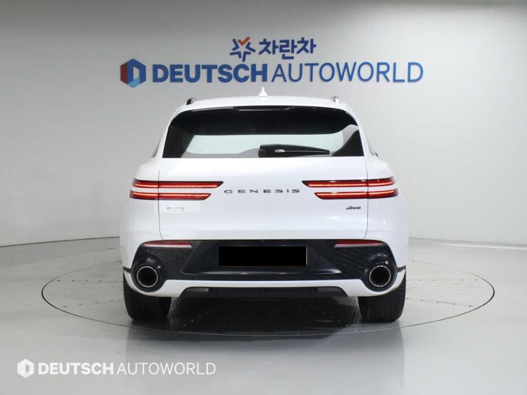 Genesis GV70 — photo 04