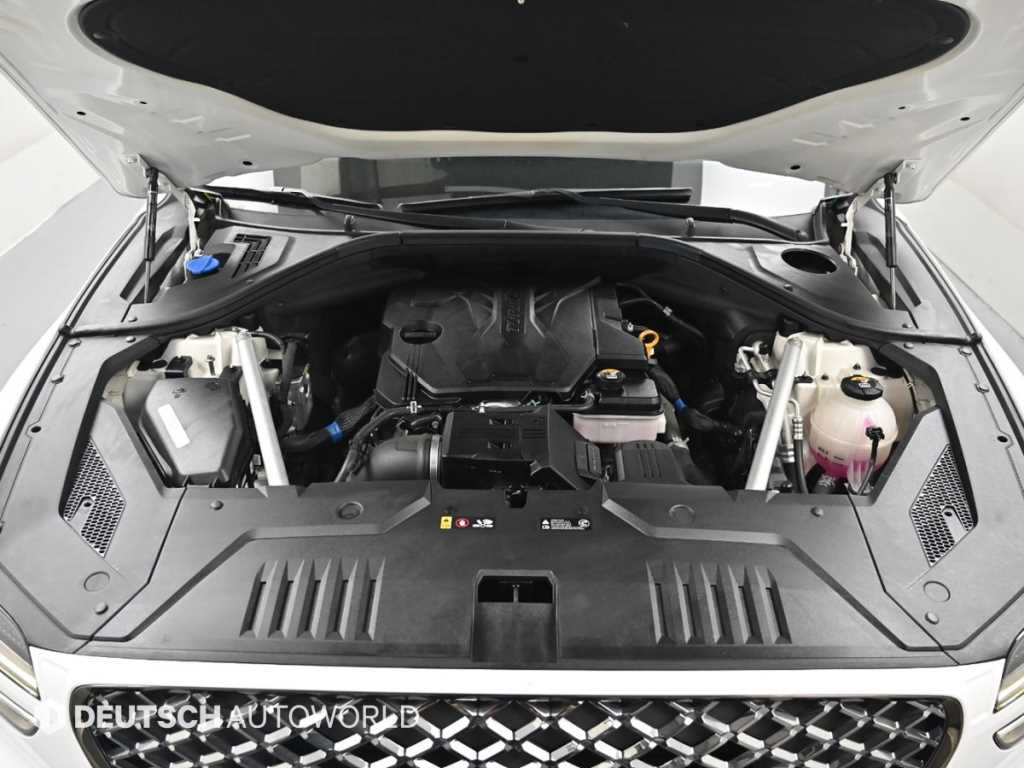 Genesis GV70 — photo 06