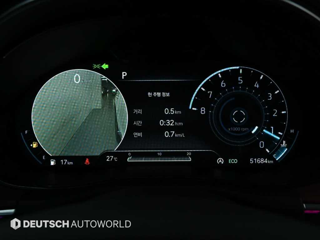 Genesis GV70 — photo 08