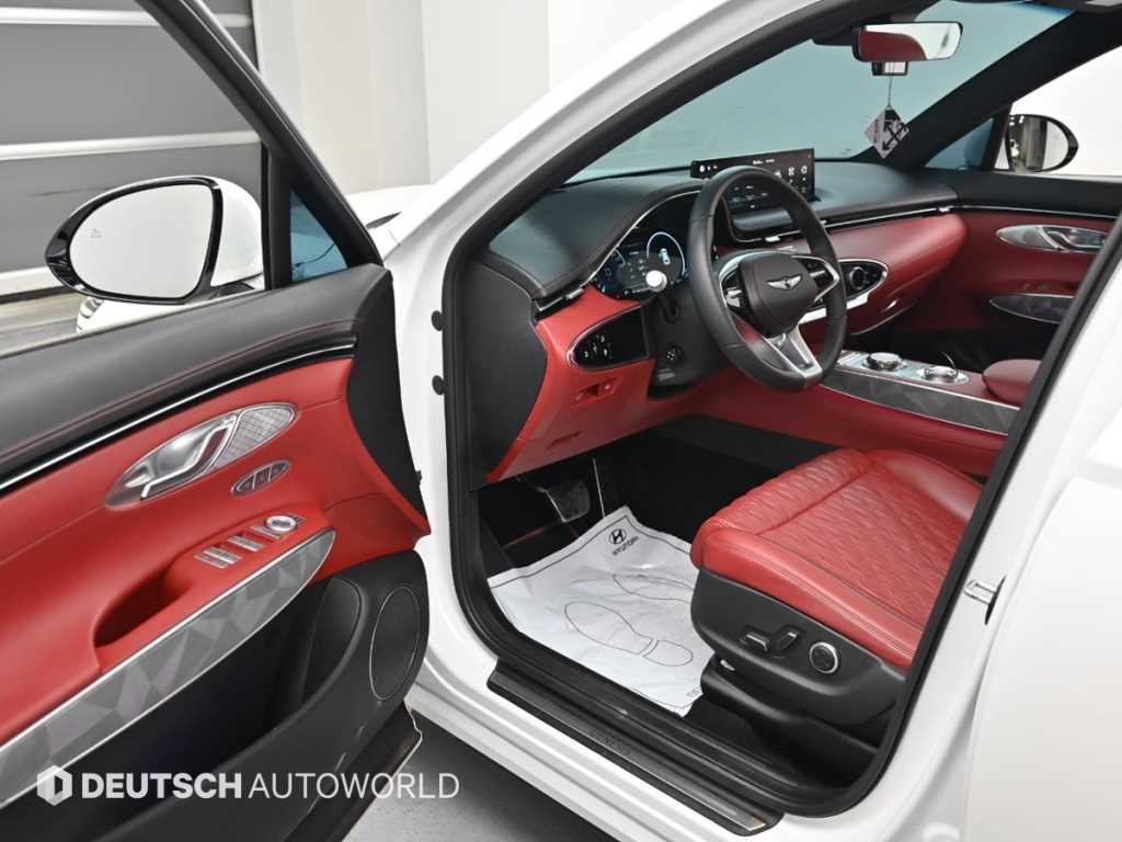 Genesis GV70 — photo 11