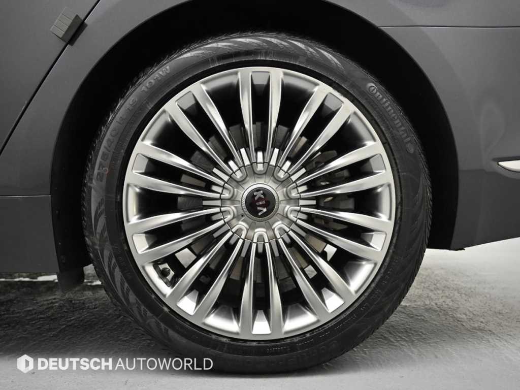 Kia K9 — photo 05