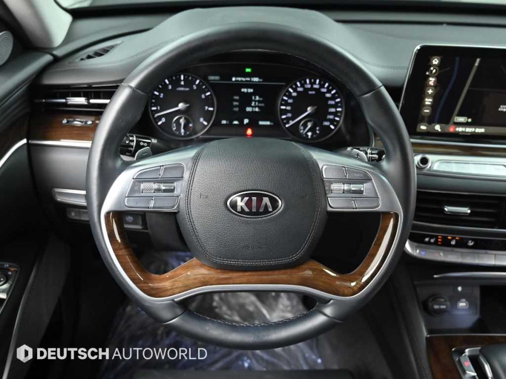 Kia K9 — photo 13