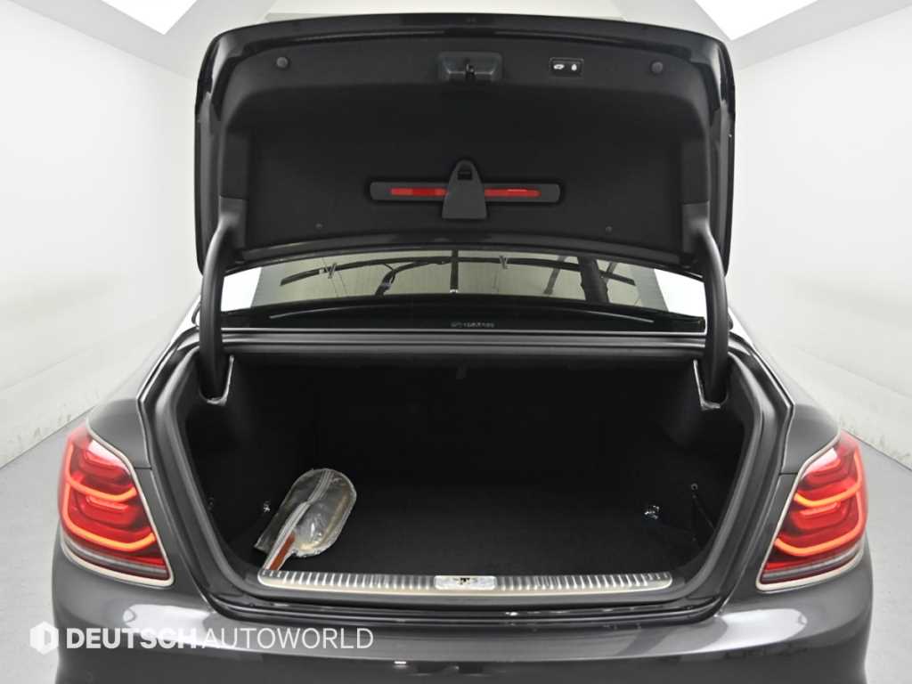 Kia K9 — photo 19