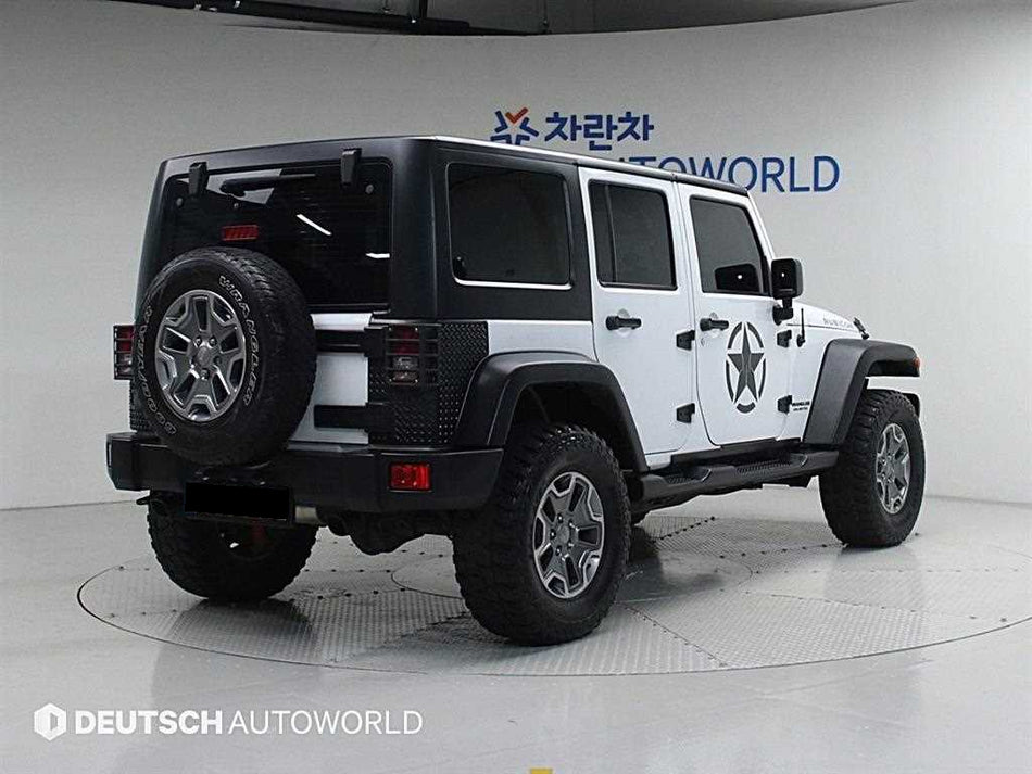 Jeep Wrangler — photo 02