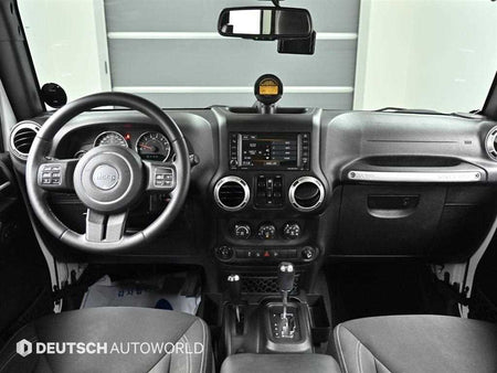 Jeep Wrangler — photo 07