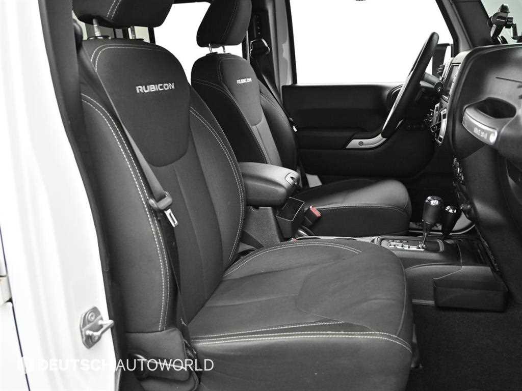 Jeep Wrangler — photo 10