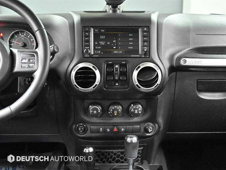 Jeep Wrangler — photo 14