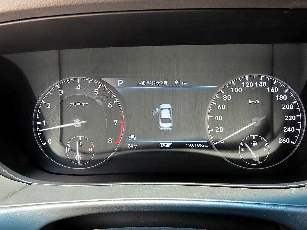 Genesis EQ900 — photo 08