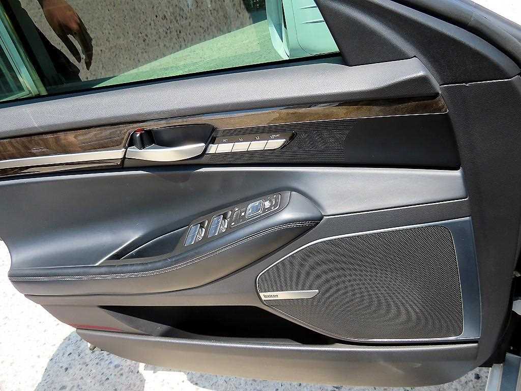 Genesis EQ900 — photo 11
