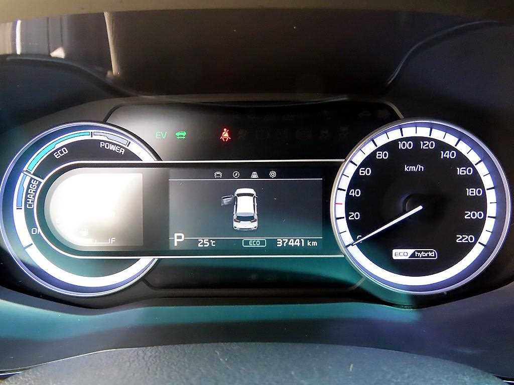 Kia Niro — photo 09