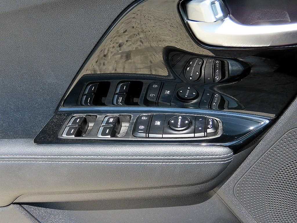 Kia Niro — photo 11