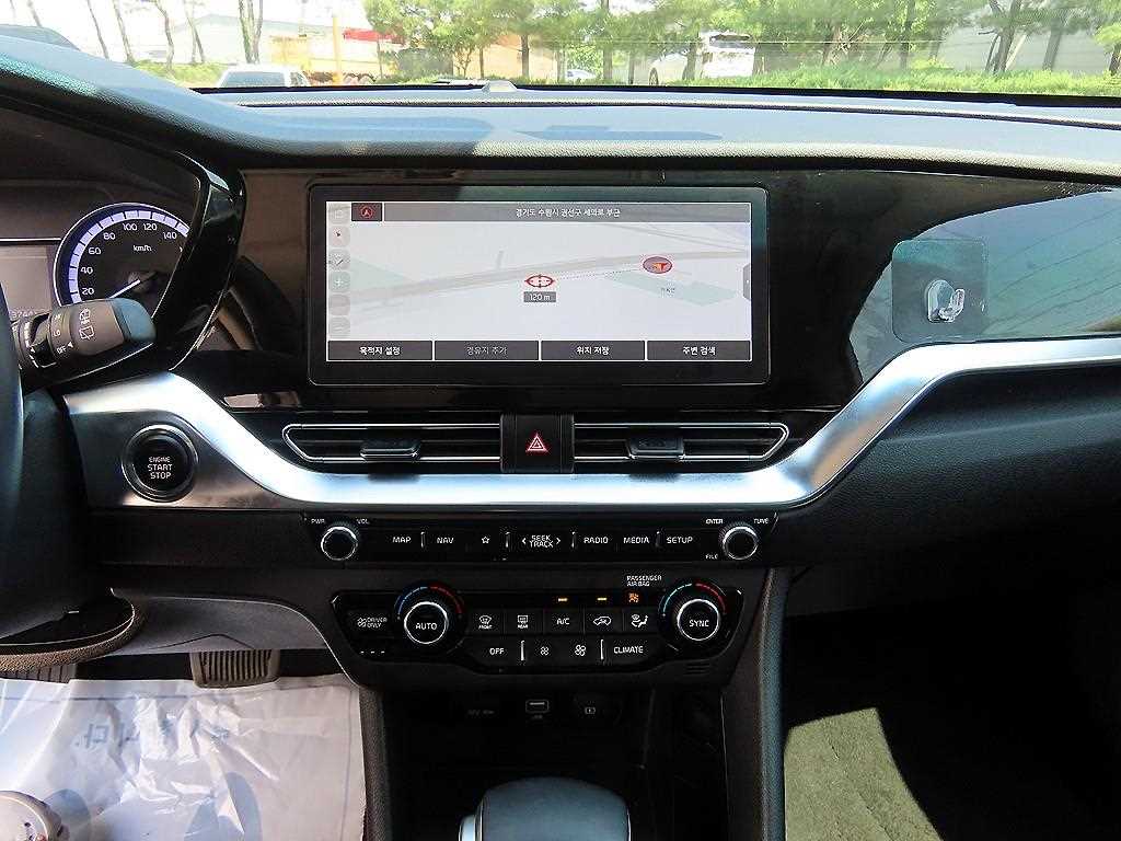 Kia Niro — photo 14