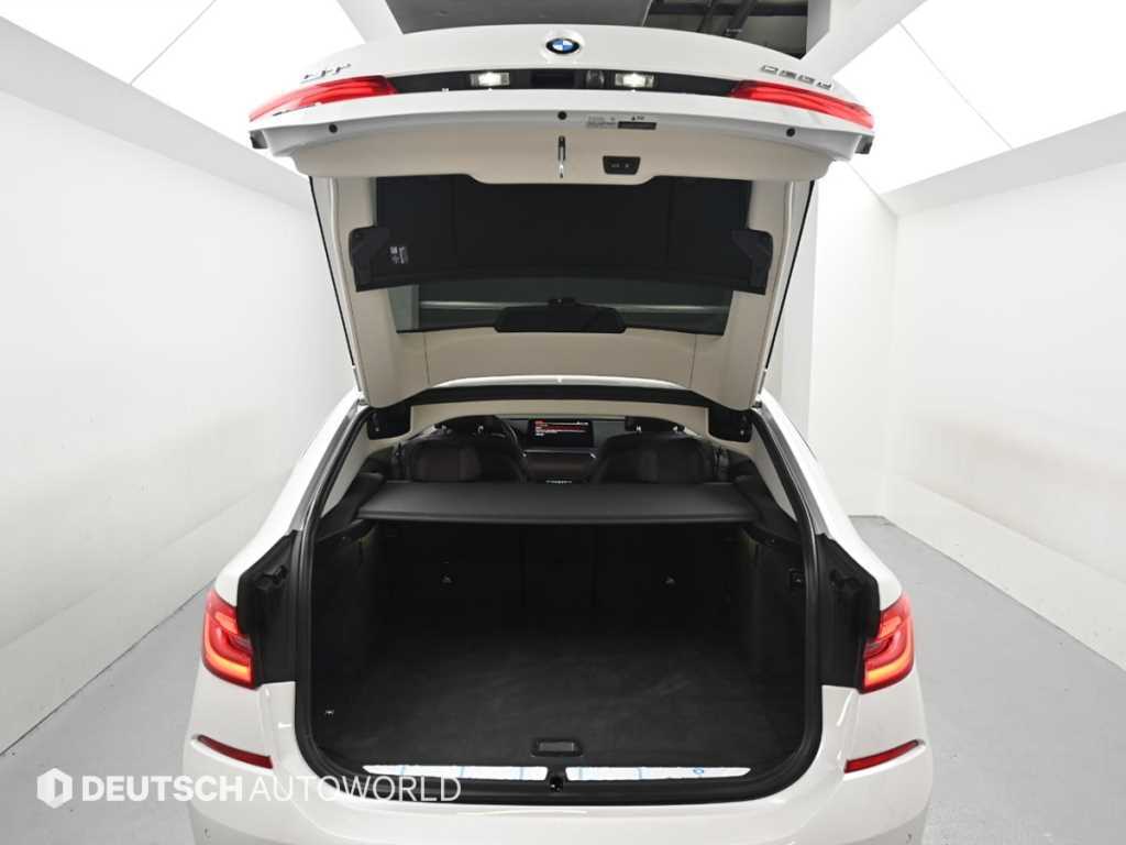 BMW Gran Turismo — photo 18