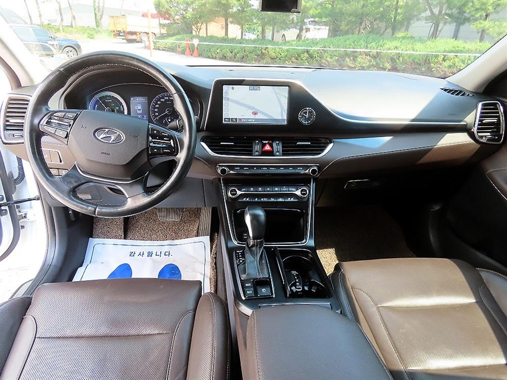 Hyundai Grandeur — photo 07