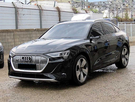 Audi e-tron — photo 02