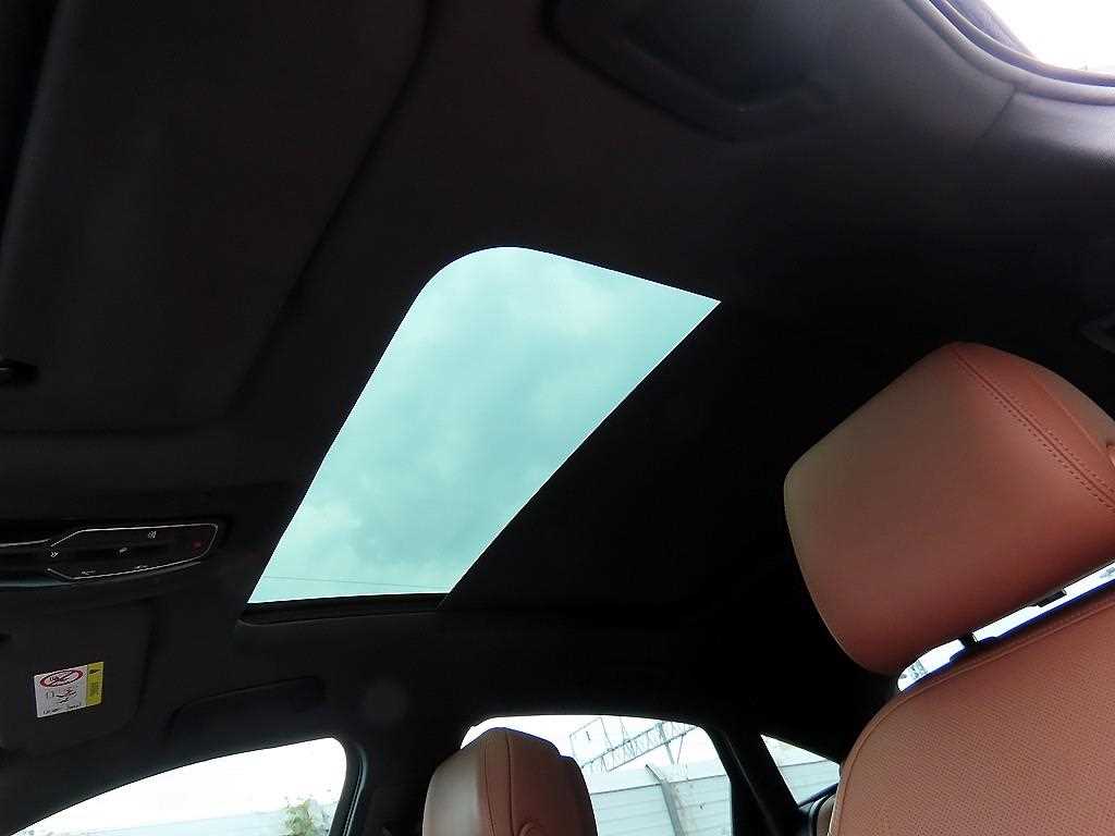 Audi e-tron — photo 15