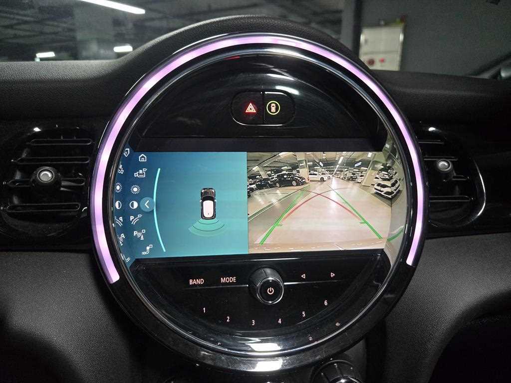 Mini Cooper — photo 13