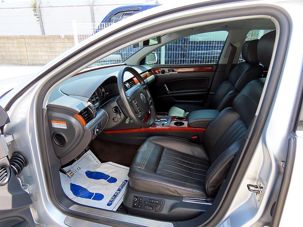 Volkswagen Phaeton — photo 05