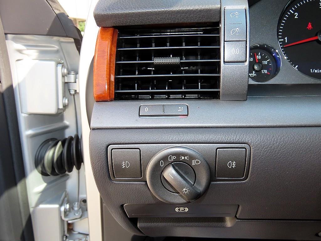Volkswagen Phaeton — photo 12