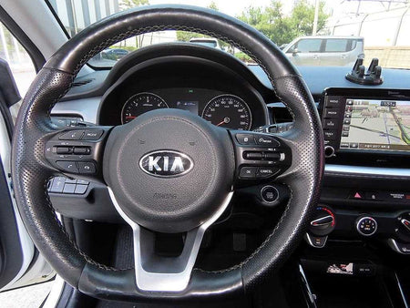 Kia Stonic — photo 08