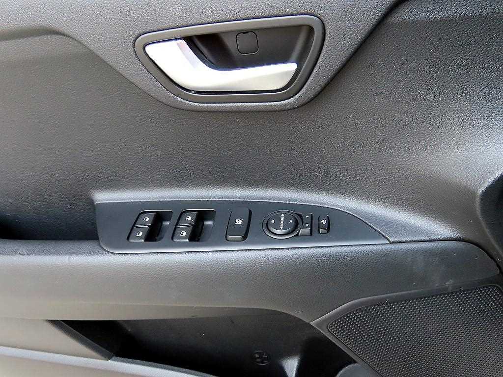 Kia Stonic — photo 11