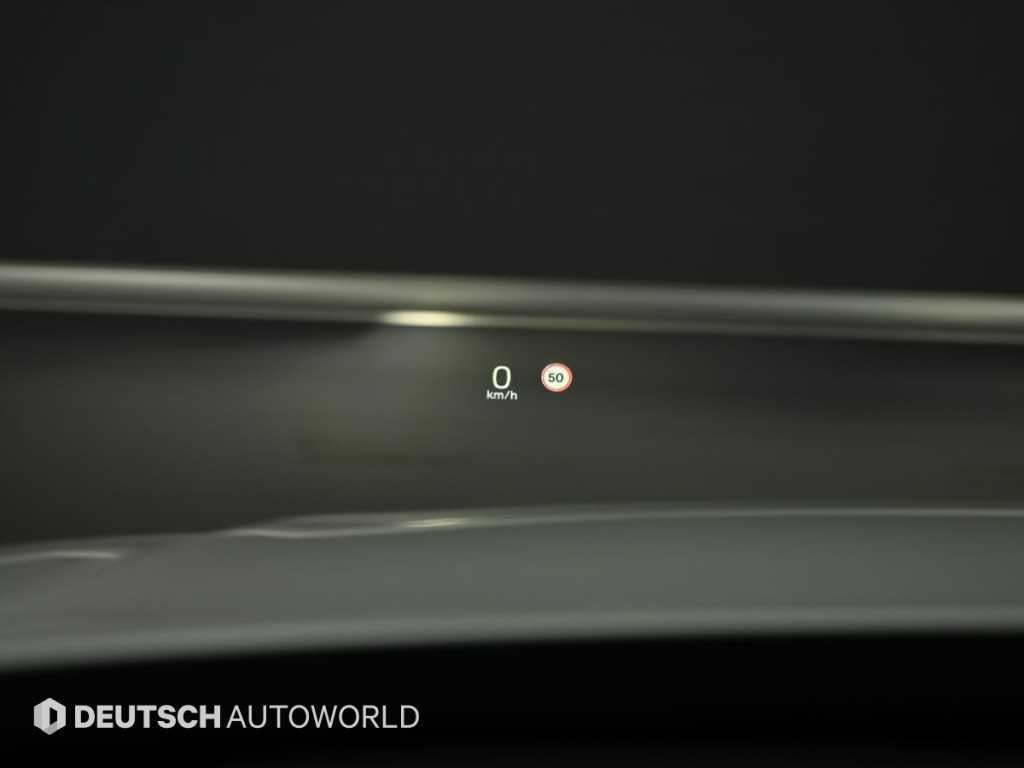Volvo XC90 — photo 17